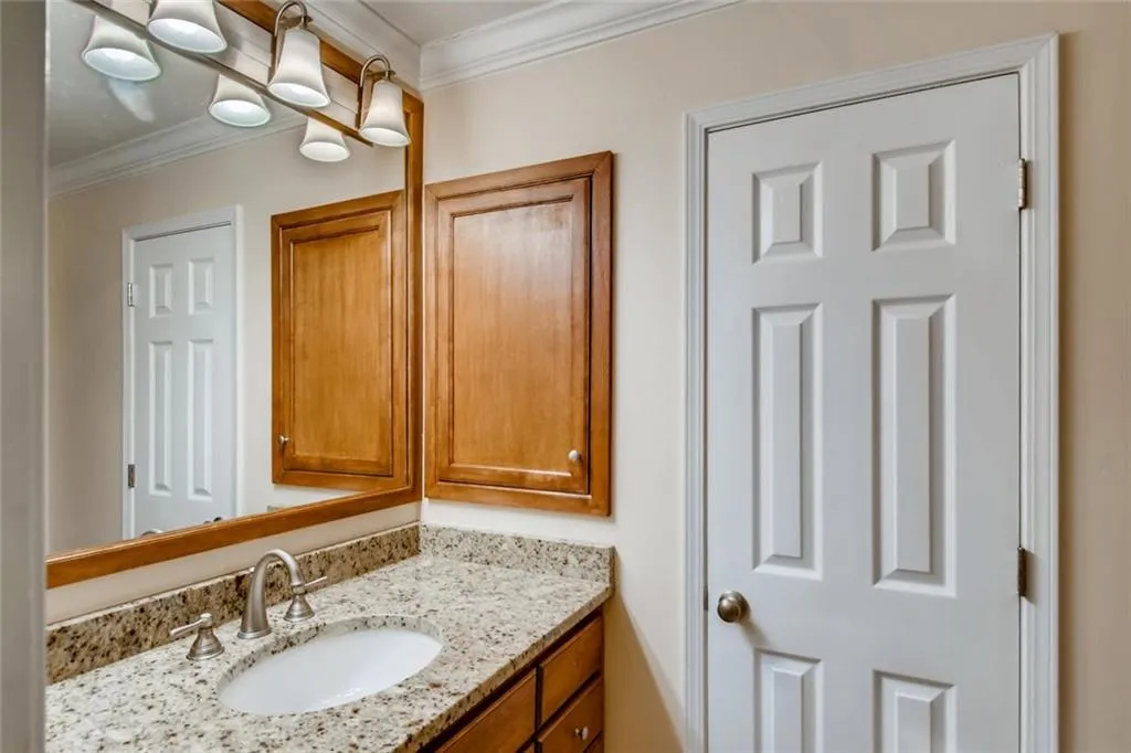 606 Bainbridge Drive, Sandy Springs, Georgia 30327, 2 Bedrooms Bedrooms, ,2 BathroomsBathrooms,Residential,Sold,606 Bainbridge Drive,6764278
