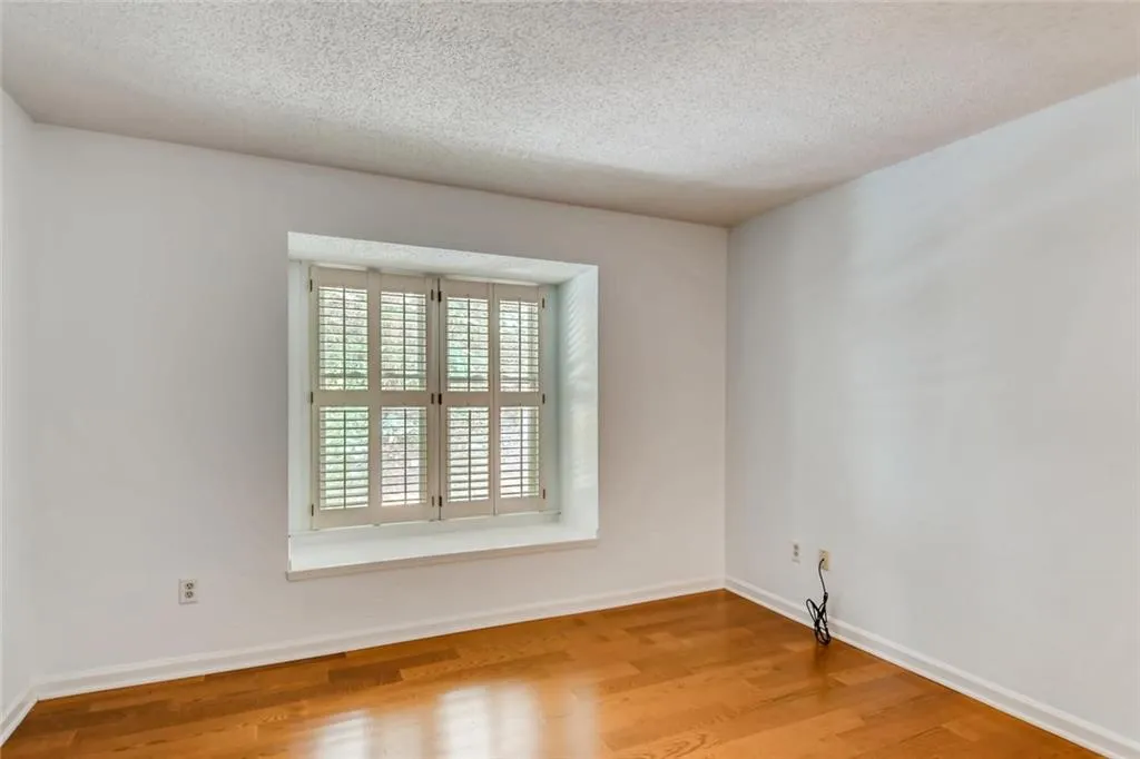 606 Bainbridge Drive, Sandy Springs, Georgia 30327, 2 Bedrooms Bedrooms, ,2 BathroomsBathrooms,Residential,Sold,606 Bainbridge Drive,6764278
