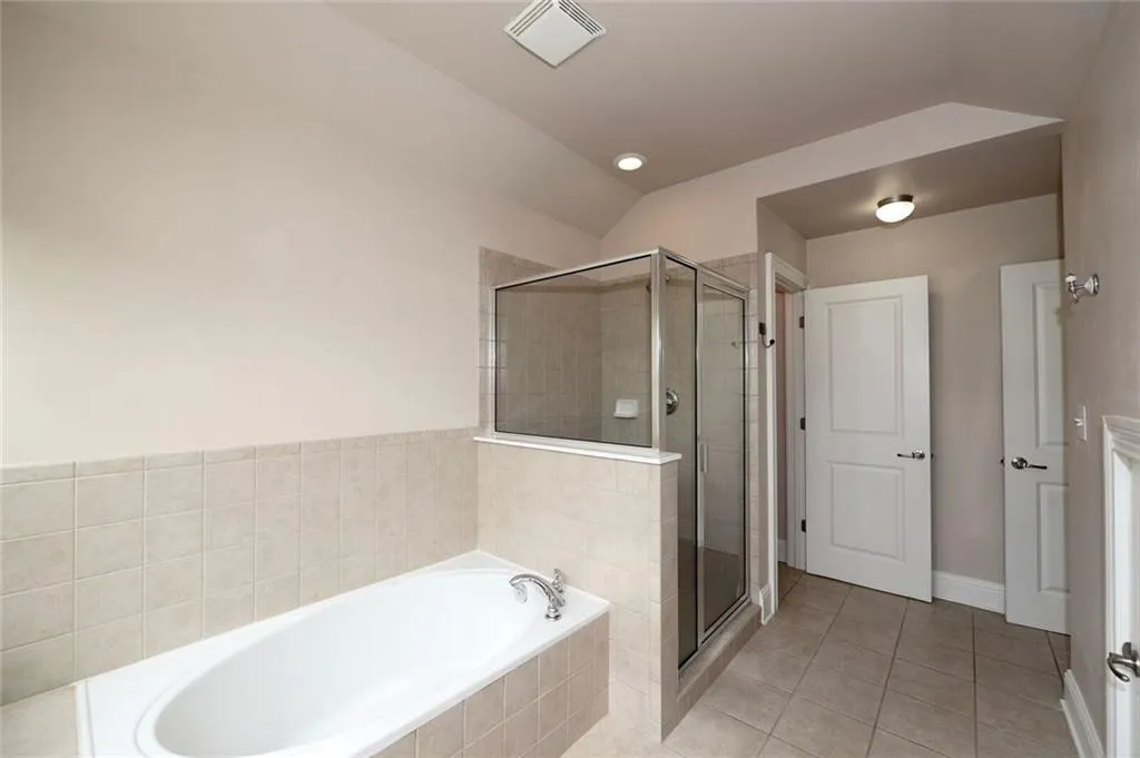 177 Le Gran Court, Sandy Springs, Georgia 30328, 2 Bedrooms Bedrooms, ,2 BathroomsBathrooms,Residential,Sold,177 Le Gran Court,5719337