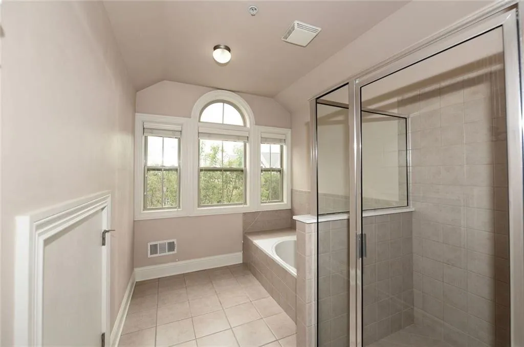 177 Le Gran Court, Sandy Springs, Georgia 30328, 2 Bedrooms Bedrooms, ,2 BathroomsBathrooms,Residential,Sold,177 Le Gran Court,5719337