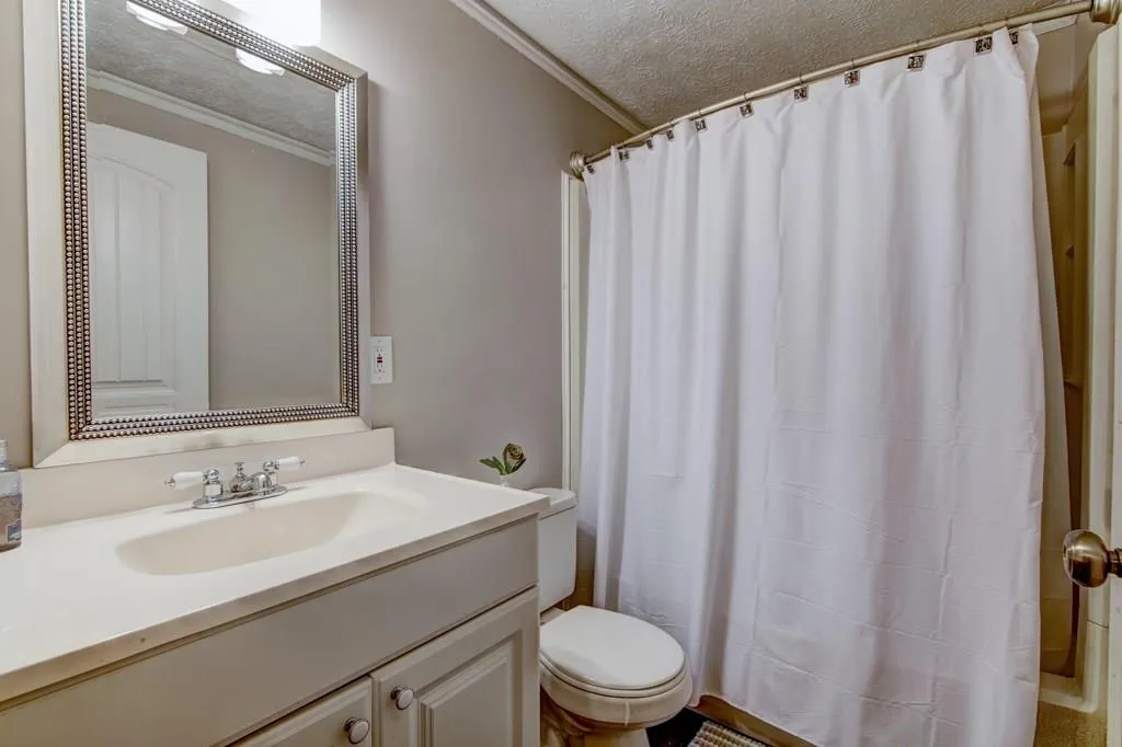 8846 Long Beach Circle, Sandy Springs, Georgia 30350, 2 Bedrooms Bedrooms, ,1 BathroomBathrooms,Residential,Sold,8846 Long Beach Circle,6088462