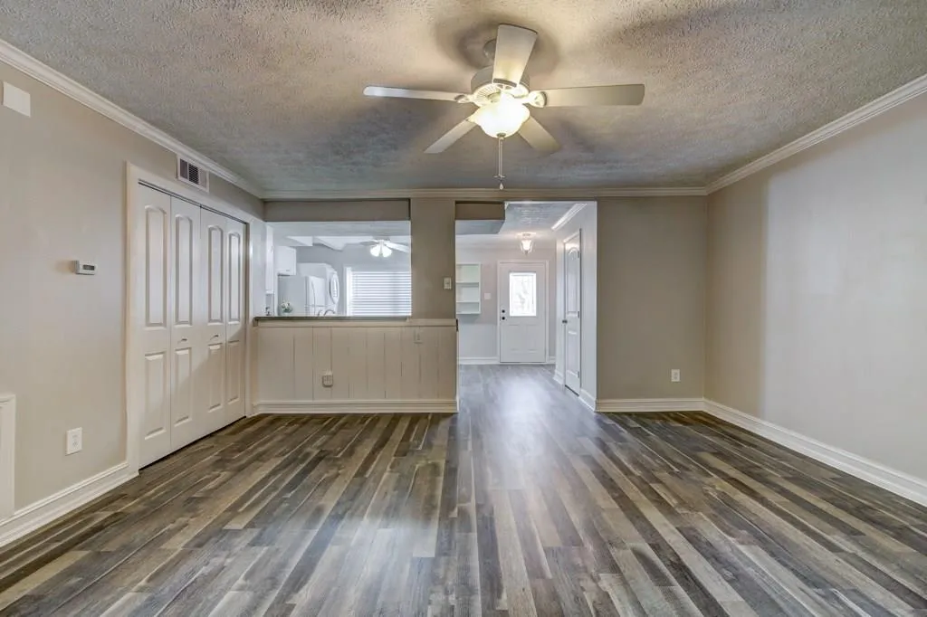 8846 Long Beach Circle, Sandy Springs, Georgia 30350, 2 Bedrooms Bedrooms, ,1 BathroomBathrooms,Residential,Sold,8846 Long Beach Circle,6088462