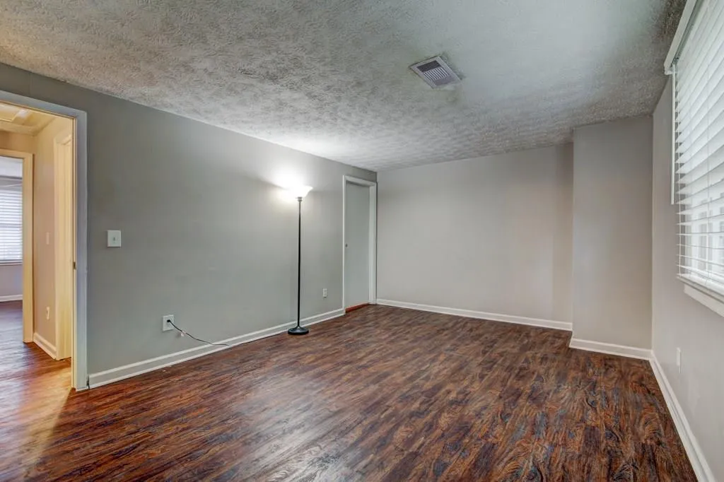 8846 Long Beach Circle, Sandy Springs, Georgia 30350, 2 Bedrooms Bedrooms, ,1 BathroomBathrooms,Residential,Sold,8846 Long Beach Circle,6088462