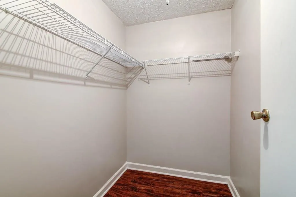 8846 Long Beach Circle, Sandy Springs, Georgia 30350, 2 Bedrooms Bedrooms, ,1 BathroomBathrooms,Residential,Sold,8846 Long Beach Circle,6088462