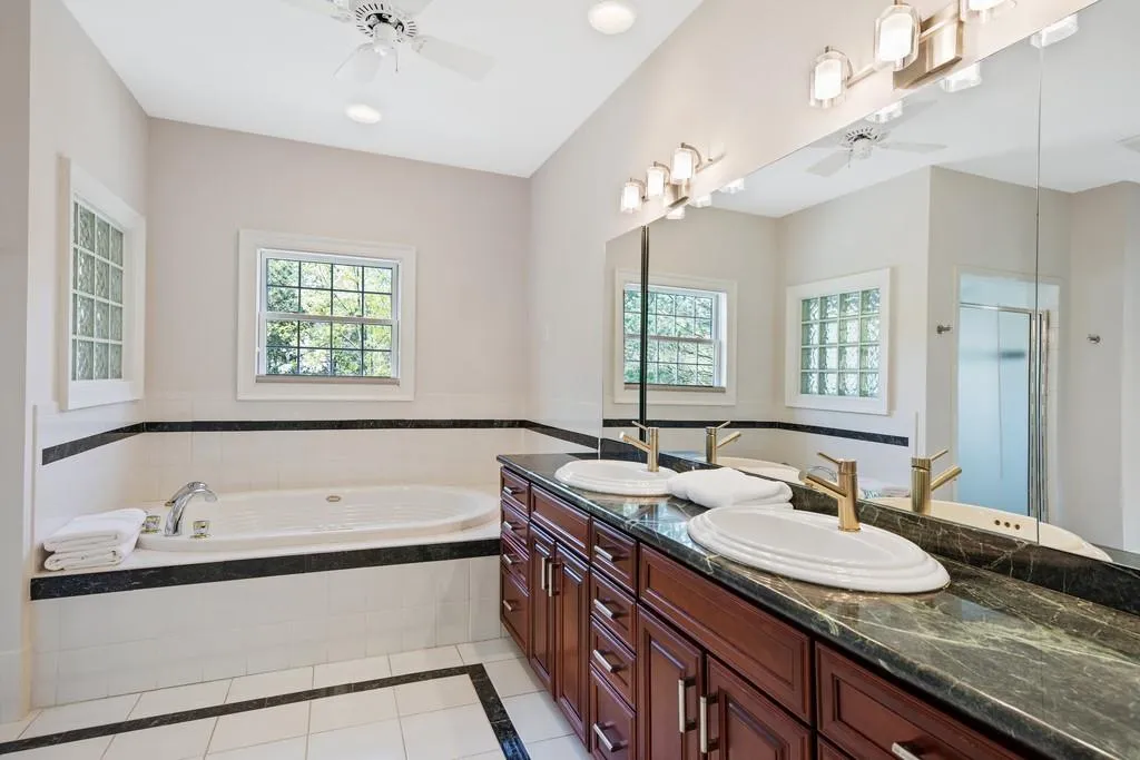 5815 De Claire Court, Sandy Springs, Georgia 30328, 6 Bedrooms Bedrooms, ,5 BathroomsBathrooms,Residential,Sold,5815 De Claire Court,6531341