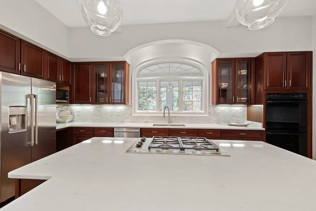 5815 De Claire Court, Sandy Springs, Georgia 30328, 6 Bedrooms Bedrooms, ,5 BathroomsBathrooms,Residential,Sold,5815 De Claire Court,6531341