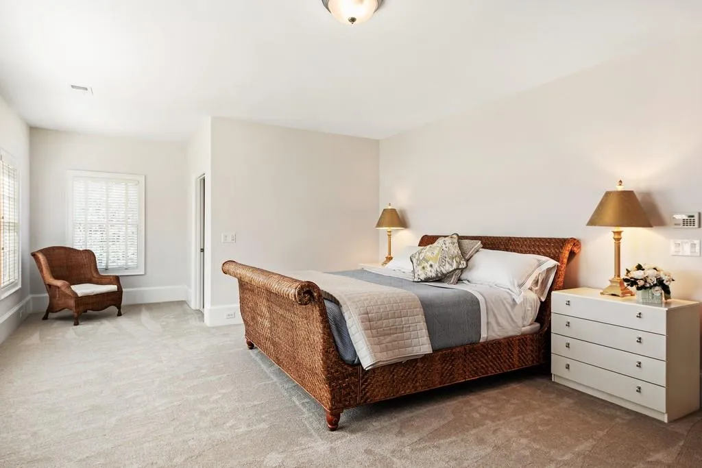 5815 De Claire Court, Sandy Springs, Georgia 30328, 6 Bedrooms Bedrooms, ,5 BathroomsBathrooms,Residential,Sold,5815 De Claire Court,6531341