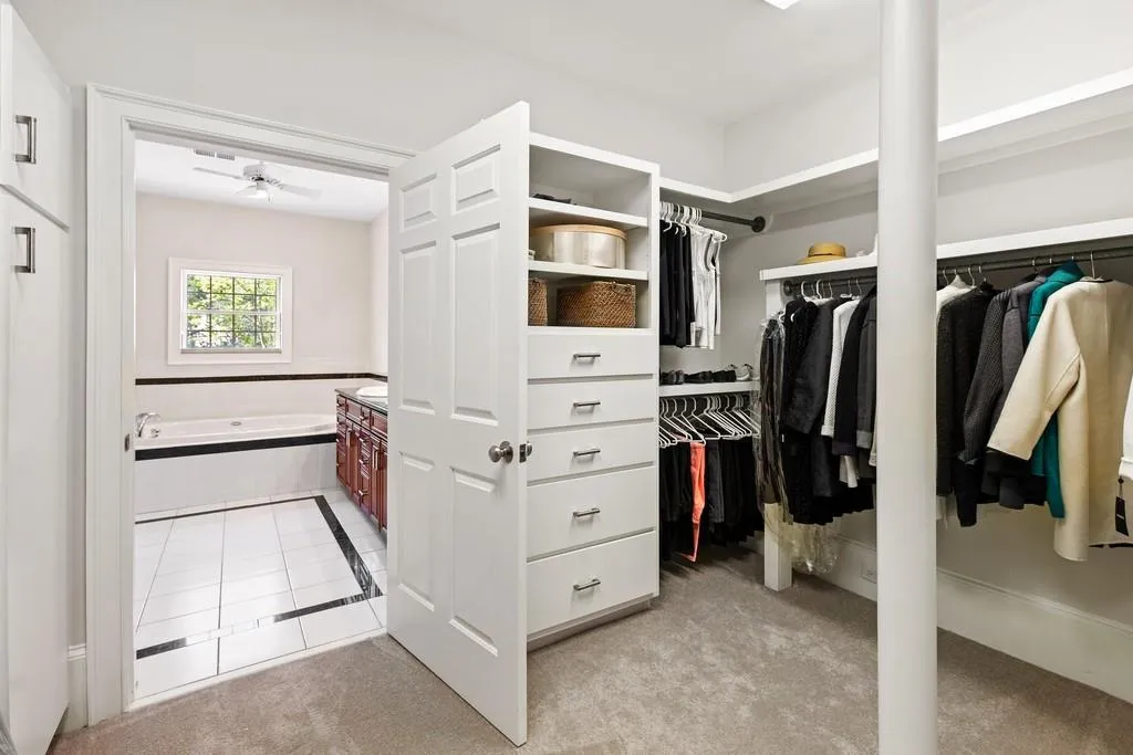 5815 De Claire Court, Sandy Springs, Georgia 30328, 6 Bedrooms Bedrooms, ,5 BathroomsBathrooms,Residential,Sold,5815 De Claire Court,6531341