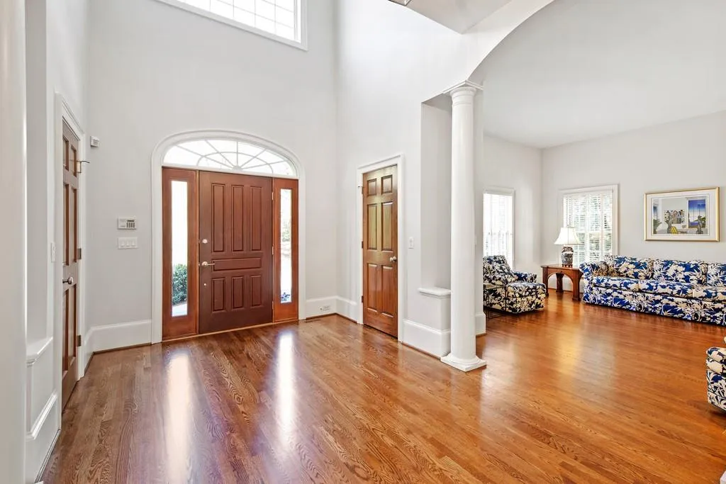 5815 De Claire Court, Sandy Springs, Georgia 30328, 6 Bedrooms Bedrooms, ,5 BathroomsBathrooms,Residential,Sold,5815 De Claire Court,6531341