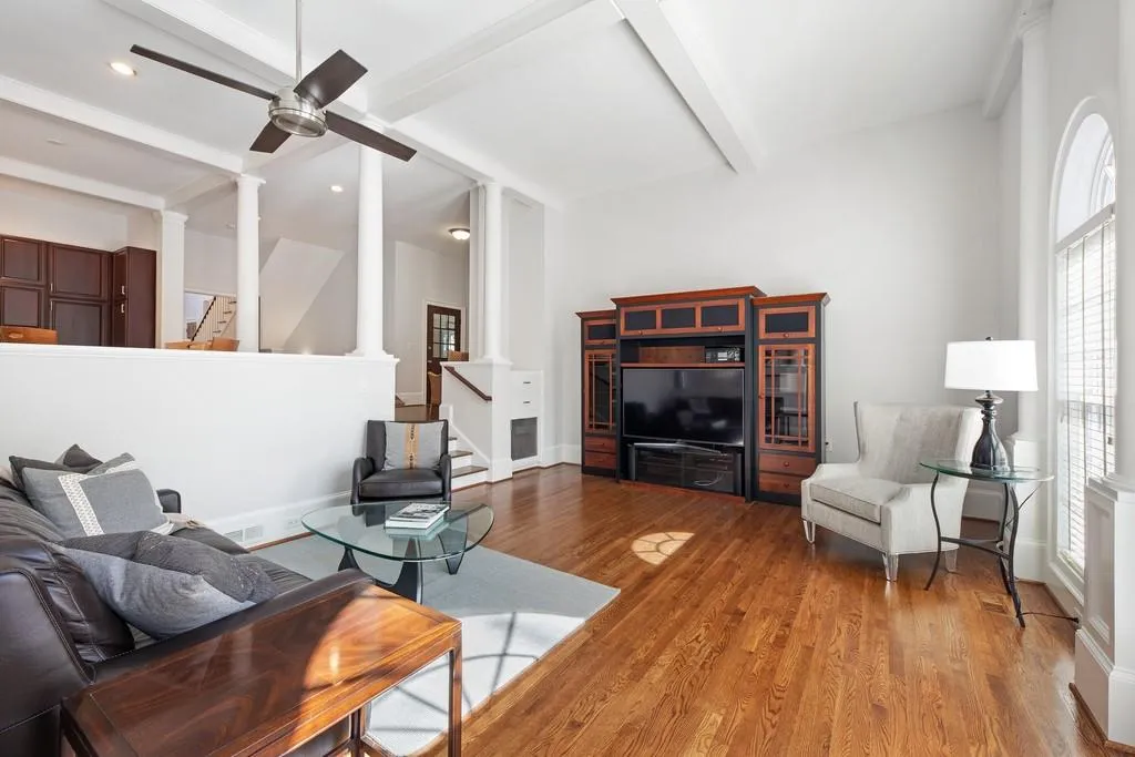 5815 De Claire Court, Sandy Springs, Georgia 30328, 6 Bedrooms Bedrooms, ,5 BathroomsBathrooms,Residential,Sold,5815 De Claire Court,6531341