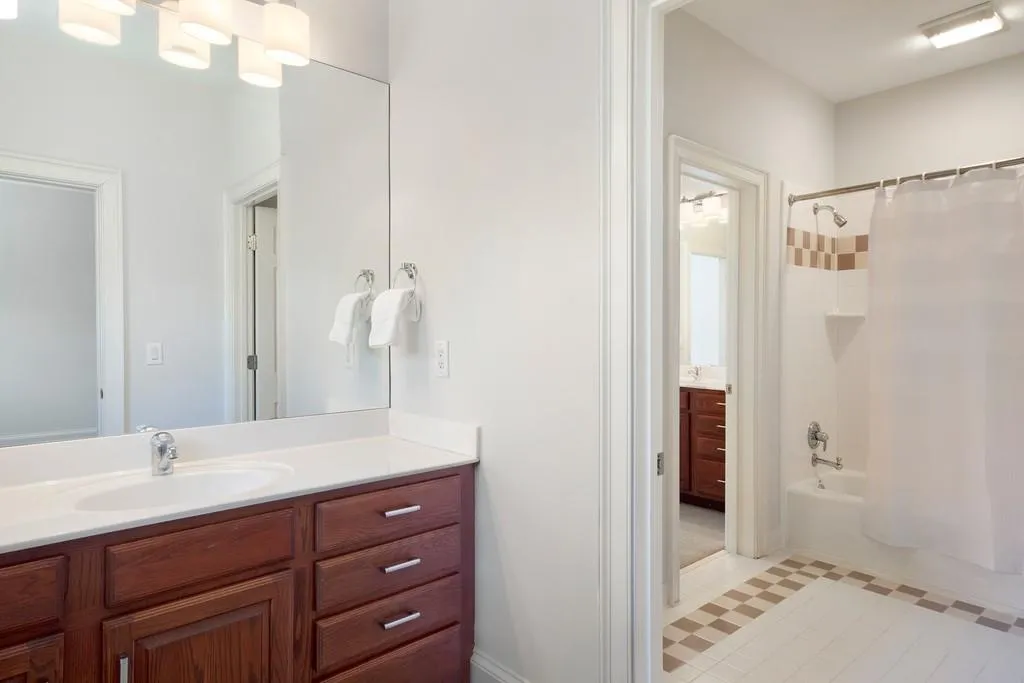 5815 De Claire Court, Sandy Springs, Georgia 30328, 6 Bedrooms Bedrooms, ,5 BathroomsBathrooms,Residential,Sold,5815 De Claire Court,6531341