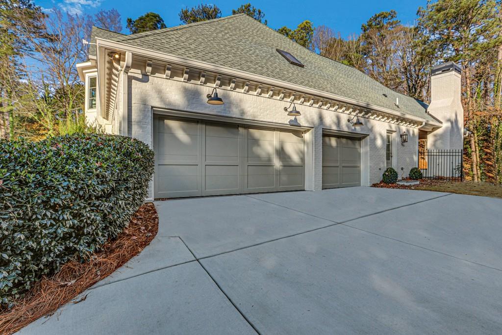 5113 Powers Ferry Road, Sandy Springs, Georgia 30327, 6 Bedrooms Bedrooms, ,6 BathroomsBathrooms,Residential,Sold,5113 Powers Ferry Road,7316233