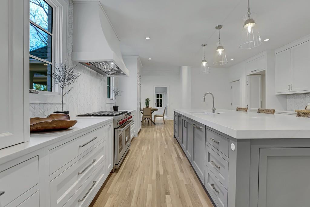 5113 Powers Ferry Road, Sandy Springs, Georgia 30327, 6 Bedrooms Bedrooms, ,6 BathroomsBathrooms,Residential,Sold,5113 Powers Ferry Road,7316233