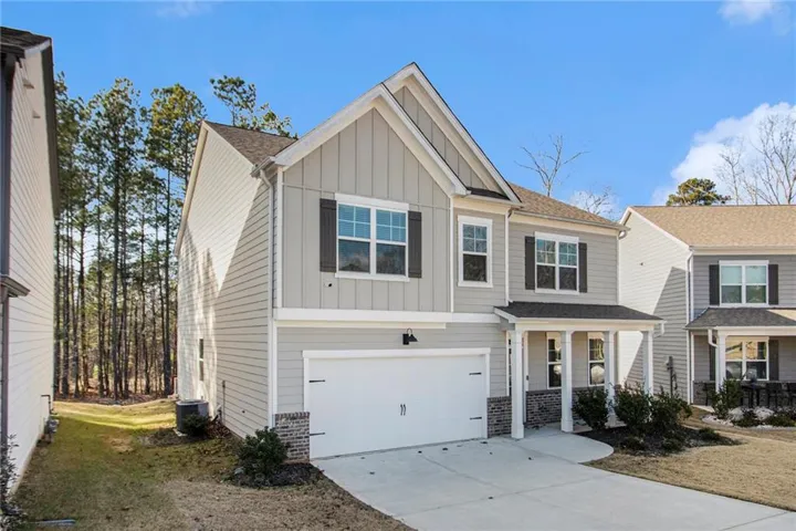 1083 Shadow Glen Drive, Fairburn, Georgia 30213