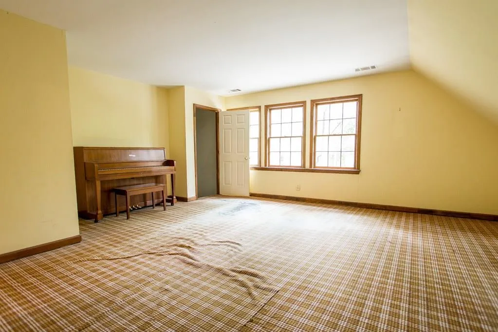 9810 Huntcliff Trace, Sandy Springs, Georgia 30350, 5 Bedrooms Bedrooms, ,3 BathroomsBathrooms,Residential,Sold,9810 Huntcliff Trace,6002018