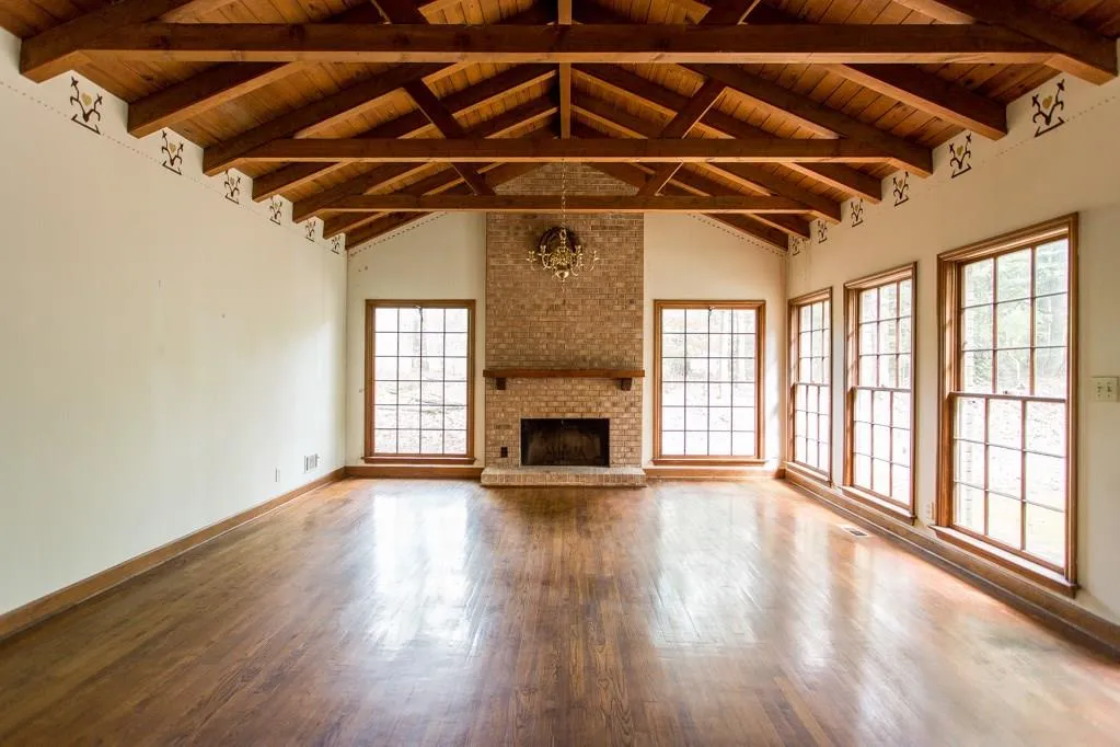 9810 Huntcliff Trace, Sandy Springs, Georgia 30350, 5 Bedrooms Bedrooms, ,3 BathroomsBathrooms,Residential,Sold,9810 Huntcliff Trace,6002018