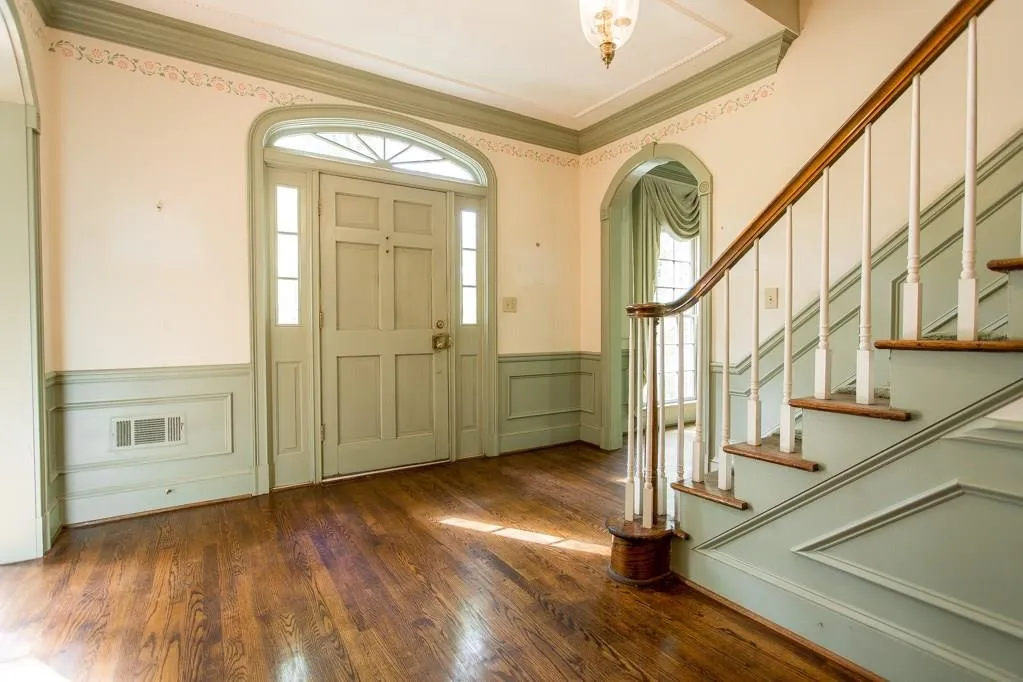 9810 Huntcliff Trace, Sandy Springs, Georgia 30350, 5 Bedrooms Bedrooms, ,3 BathroomsBathrooms,Residential,Sold,9810 Huntcliff Trace,6002018