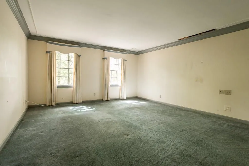 9810 Huntcliff Trace, Sandy Springs, Georgia 30350, 5 Bedrooms Bedrooms, ,3 BathroomsBathrooms,Residential,Sold,9810 Huntcliff Trace,6002018