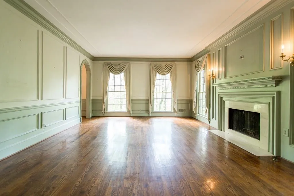 9810 Huntcliff Trace, Sandy Springs, Georgia 30350, 5 Bedrooms Bedrooms, ,3 BathroomsBathrooms,Residential,Sold,9810 Huntcliff Trace,6002018