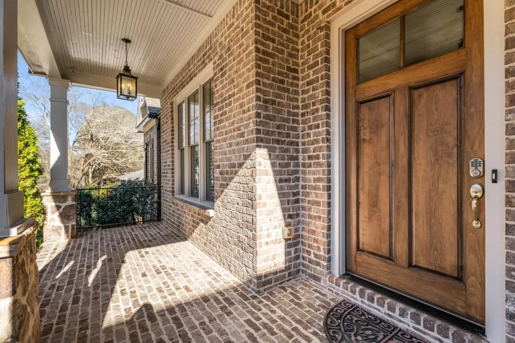 5905 Kayron Drive, Atlanta, Georgia 30328, 5 Bedrooms Bedrooms, ,5 BathroomsBathrooms,Residential,Sold,5905 Kayron Drive,7508165