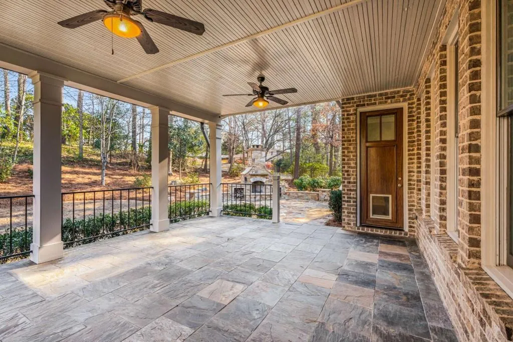 5905 Kayron Drive, Atlanta, Georgia 30328, 5 Bedrooms Bedrooms, ,5 BathroomsBathrooms,Residential,Sold,5905 Kayron Drive,7508165