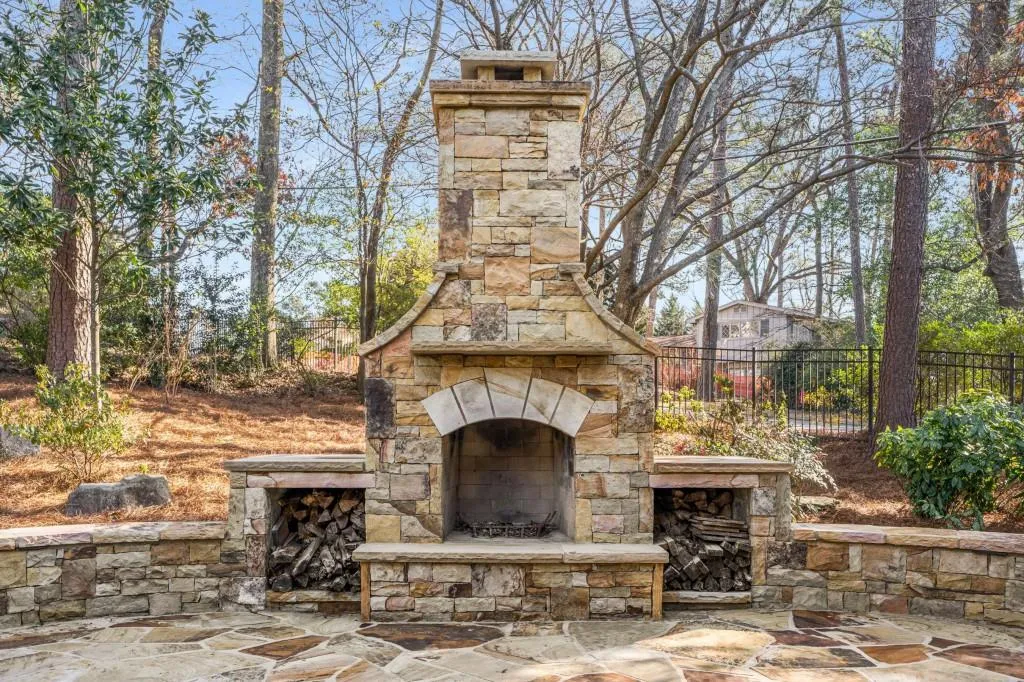 5905 Kayron Drive, Atlanta, Georgia 30328, 5 Bedrooms Bedrooms, ,5 BathroomsBathrooms,Residential,Sold,5905 Kayron Drive,7508165
