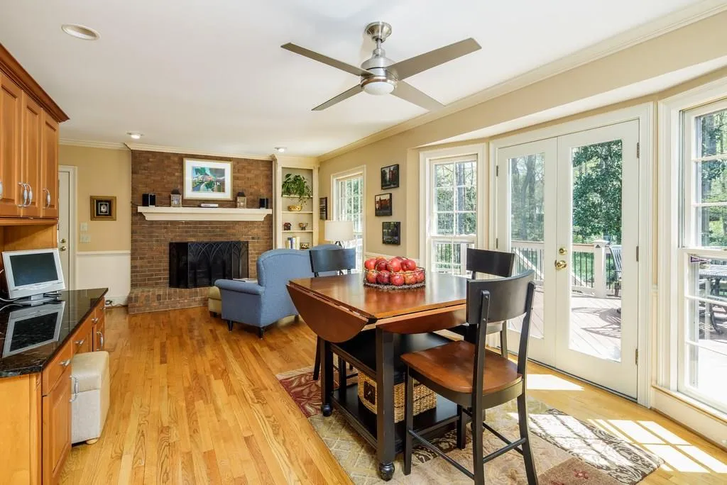 7385 Crompton Court N, Sandy Springs, Georgia 30350, 4 Bedrooms Bedrooms, ,4 BathroomsBathrooms,Residential,Sold,7385 Crompton Court N,5996759