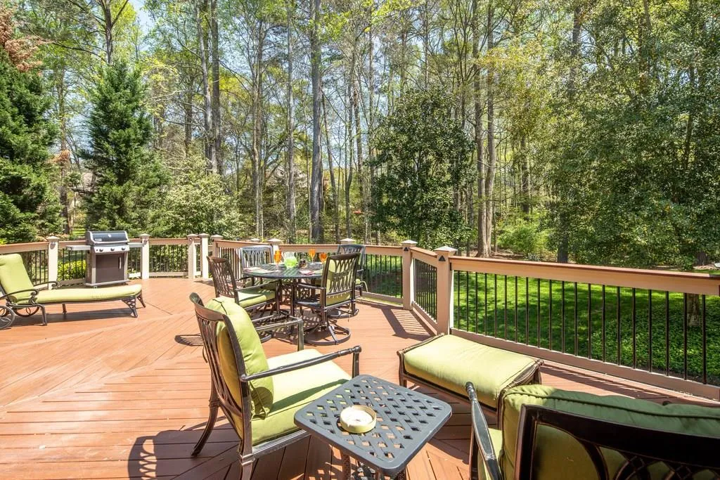 7385 Crompton Court N, Sandy Springs, Georgia 30350, 4 Bedrooms Bedrooms, ,4 BathroomsBathrooms,Residential,Sold,7385 Crompton Court N,5996759