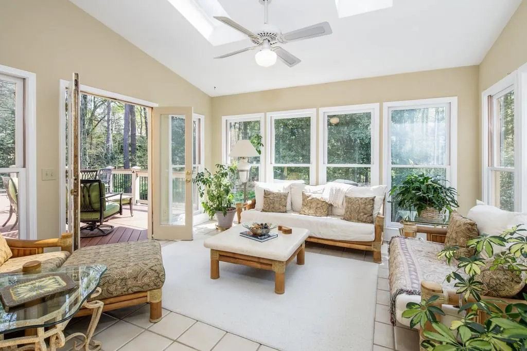 7385 Crompton Court N, Sandy Springs, Georgia 30350, 4 Bedrooms Bedrooms, ,4 BathroomsBathrooms,Residential,Sold,7385 Crompton Court N,5996759