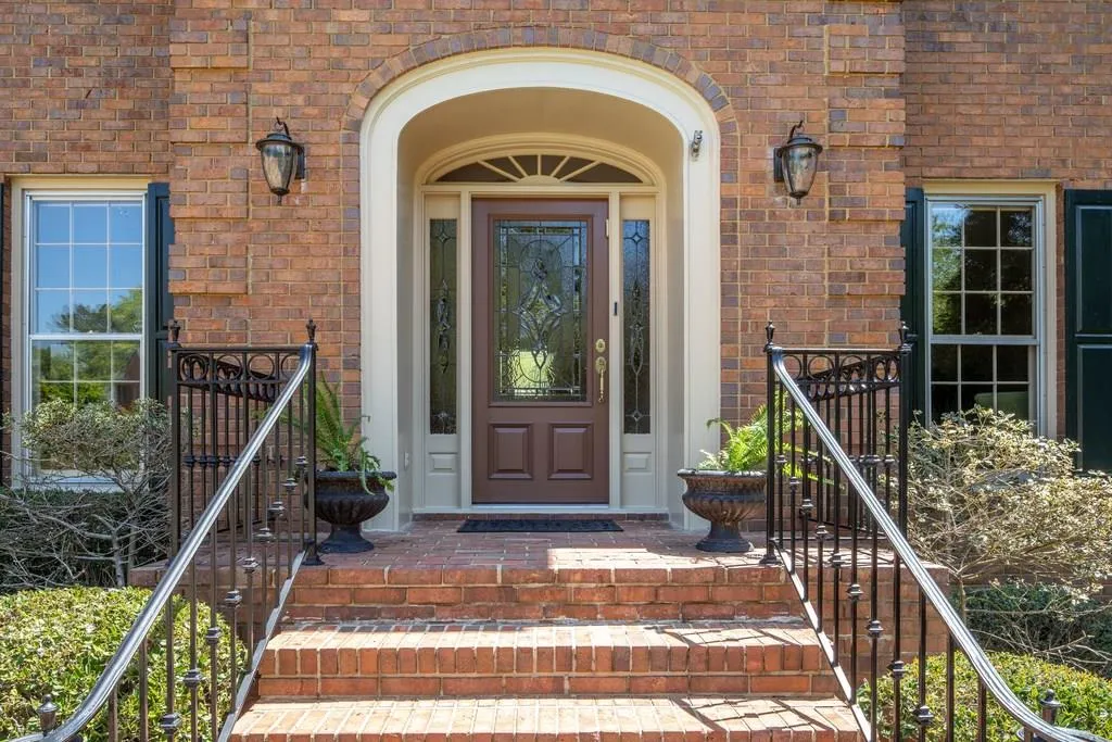 7385 Crompton Court N, Sandy Springs, Georgia 30350, 4 Bedrooms Bedrooms, ,4 BathroomsBathrooms,Residential,Sold,7385 Crompton Court N,5996759