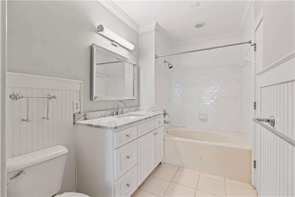 2255 Peachtree Road Ne Unit 426, Atlanta, Georgia 30309, 1 Bedroom Bedrooms, ,1 BathroomBathrooms,Residential,For Sale,2255 Peachtree Road Ne Unit 426,7528568