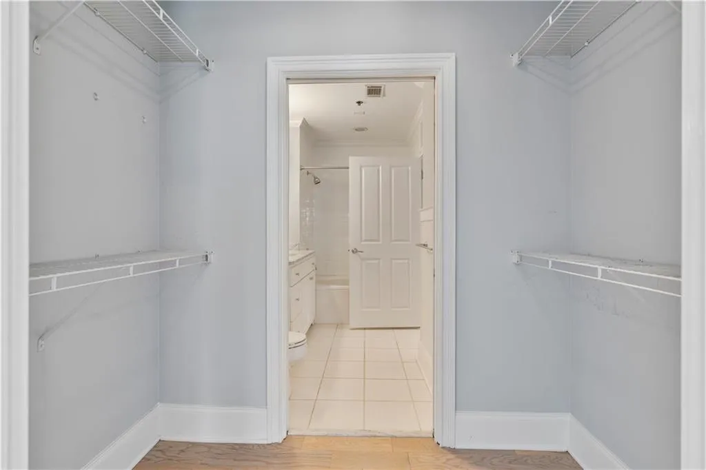 2255 Peachtree Road Ne Unit 426, Atlanta, Georgia 30309, 1 Bedroom Bedrooms, ,1 BathroomBathrooms,Residential,For Sale,2255 Peachtree Road Ne Unit 426,7528568