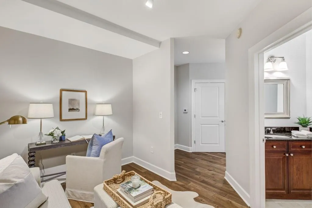 325 E Paces Ferry Road Ne Unit 410, Atlanta, Georgia 30305, 1 Bedroom Bedrooms, ,1 BathroomBathrooms,Residential,For Sale,325 E Paces Ferry Road Ne Unit 410,7608721