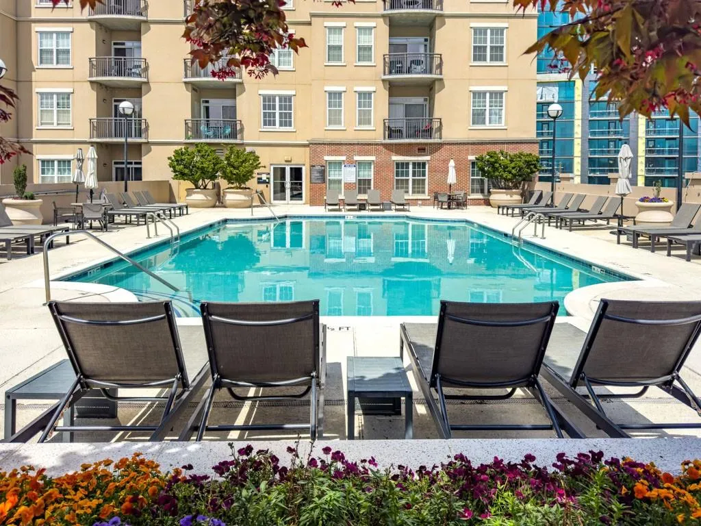 325 E Paces Ferry Road Ne Unit 410, Atlanta, Georgia 30305, 1 Bedroom Bedrooms, ,1 BathroomBathrooms,Residential,For Sale,325 E Paces Ferry Road Ne Unit 410,7608721