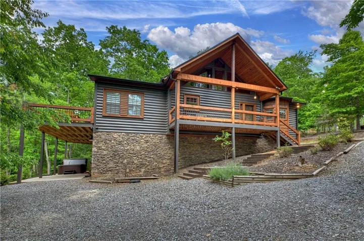 346 Logan Drive, Mineral Bluff, Georgia 30559