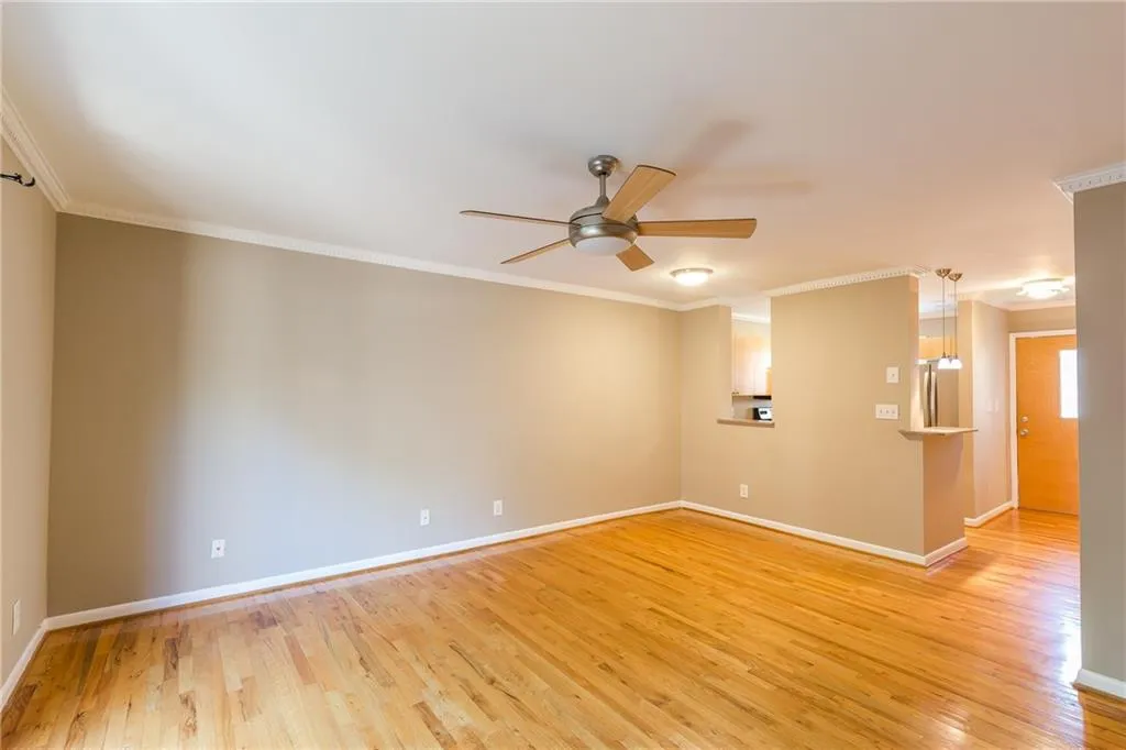 3501 Roswell Road Ne Unit 306, Atlanta, Georgia 30305, 2 Bedrooms Bedrooms, ,1 BathroomBathrooms,Residential,Sold,3501 Roswell Road Ne Unit 306,6028547