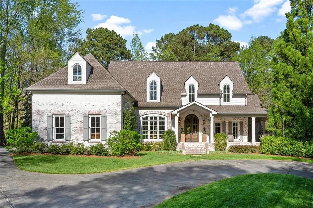 7815 Nesbit Ferry Road, Sandy Springs, Georgia 30350, 5 Bedrooms Bedrooms, ,6 BathroomsBathrooms,Residential,Sold,7815 Nesbit Ferry Road,7030670