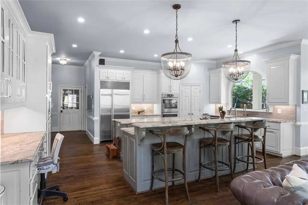 7815 Nesbit Ferry Road, Sandy Springs, Georgia 30350, 5 Bedrooms Bedrooms, ,6 BathroomsBathrooms,Residential,Sold,7815 Nesbit Ferry Road,7030670