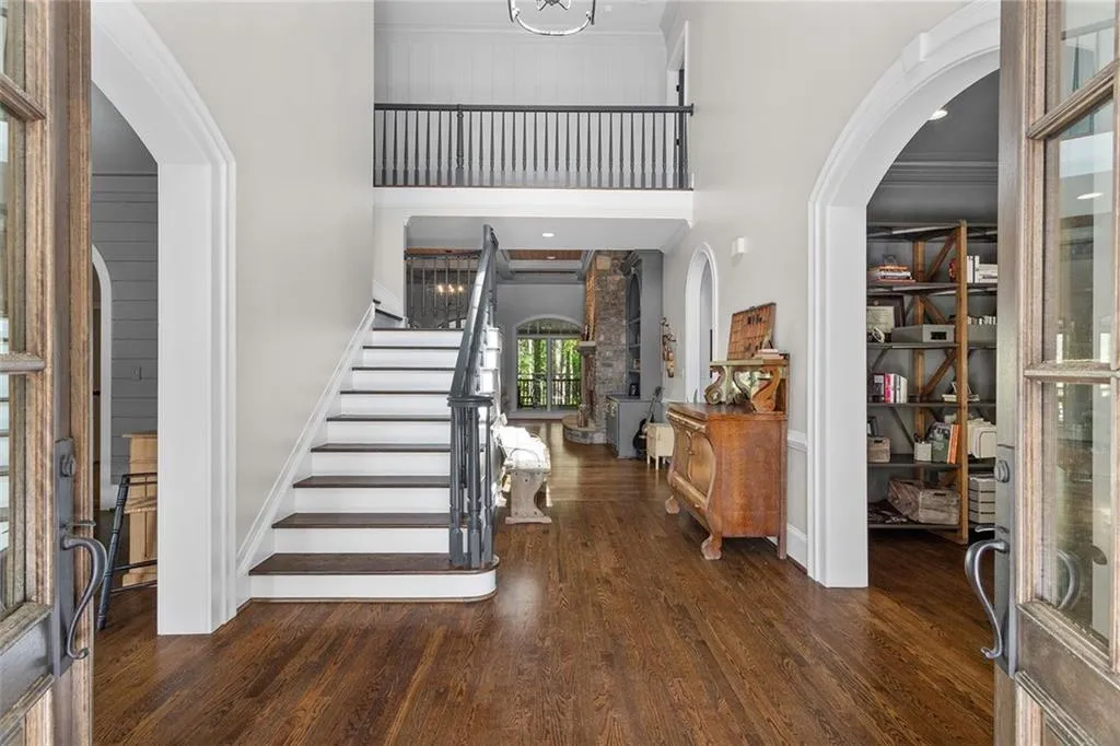 7815 Nesbit Ferry Road, Sandy Springs, Georgia 30350, 5 Bedrooms Bedrooms, ,6 BathroomsBathrooms,Residential,Sold,7815 Nesbit Ferry Road,7030670