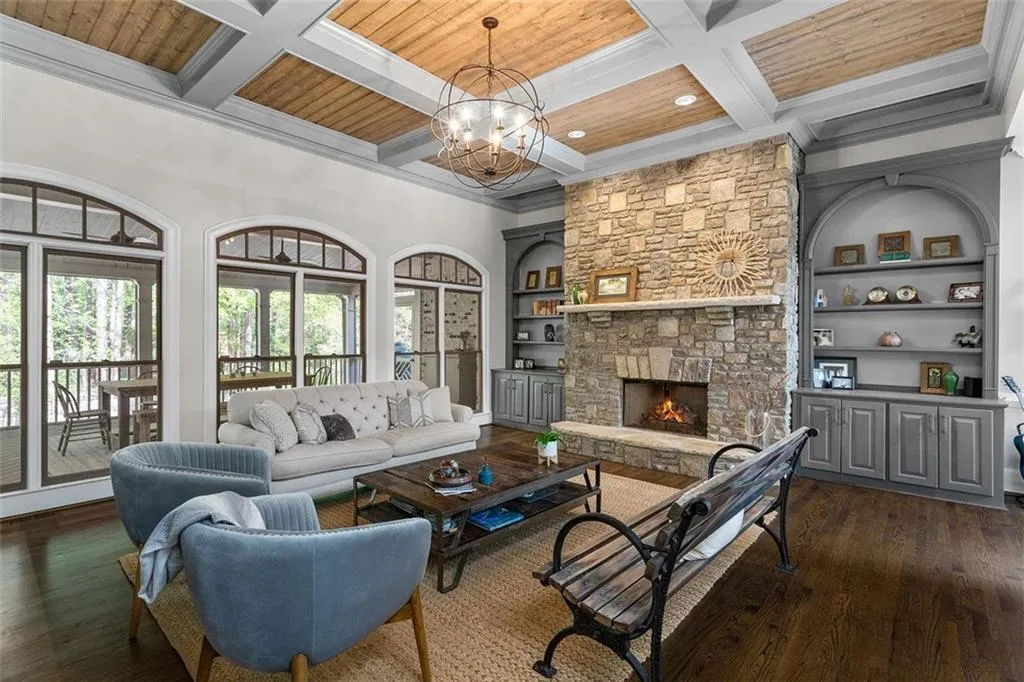 7815 Nesbit Ferry Road, Sandy Springs, Georgia 30350, 5 Bedrooms Bedrooms, ,6 BathroomsBathrooms,Residential,Sold,7815 Nesbit Ferry Road,7030670