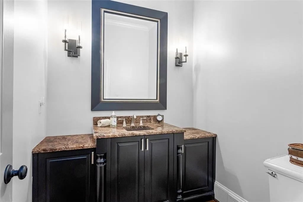 7815 Nesbit Ferry Road, Sandy Springs, Georgia 30350, 5 Bedrooms Bedrooms, ,6 BathroomsBathrooms,Residential,Sold,7815 Nesbit Ferry Road,7030670