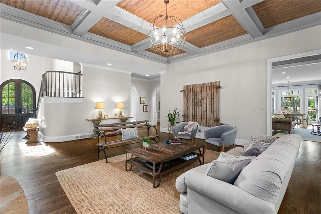 7815 Nesbit Ferry Road, Sandy Springs, Georgia 30350, 5 Bedrooms Bedrooms, ,6 BathroomsBathrooms,Residential,Sold,7815 Nesbit Ferry Road,7030670