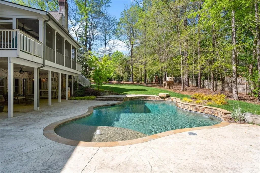 7815 Nesbit Ferry Road, Sandy Springs, Georgia 30350, 5 Bedrooms Bedrooms, ,6 BathroomsBathrooms,Residential,Sold,7815 Nesbit Ferry Road,7030670