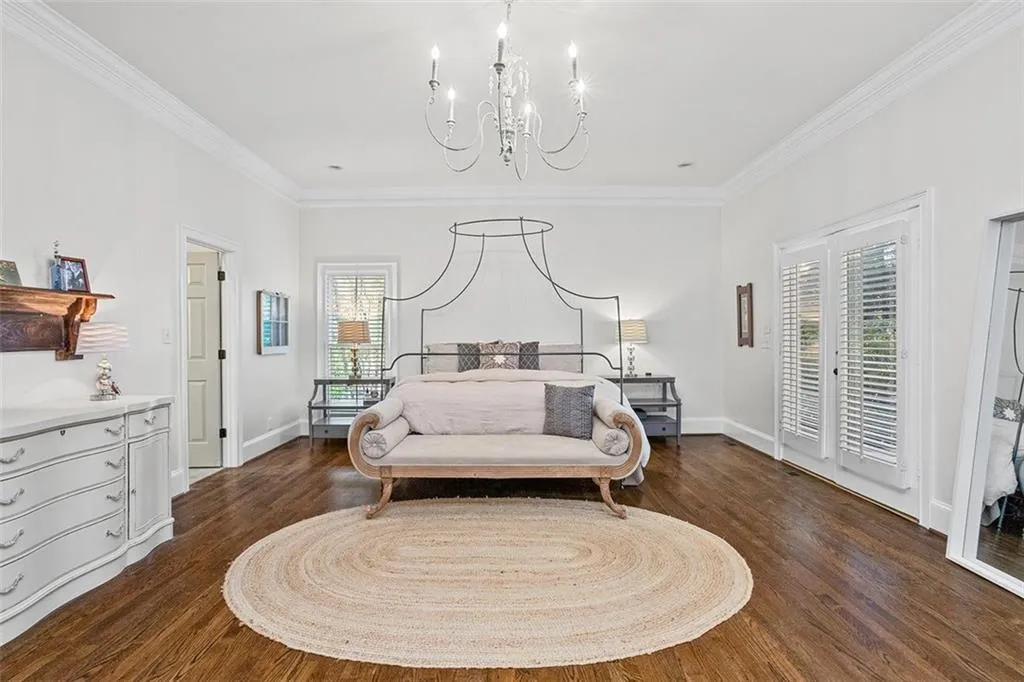 7815 Nesbit Ferry Road, Sandy Springs, Georgia 30350, 5 Bedrooms Bedrooms, ,6 BathroomsBathrooms,Residential,Sold,7815 Nesbit Ferry Road,7030670