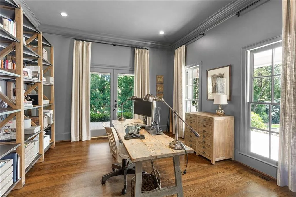 7815 Nesbit Ferry Road, Sandy Springs, Georgia 30350, 5 Bedrooms Bedrooms, ,6 BathroomsBathrooms,Residential,Sold,7815 Nesbit Ferry Road,7030670