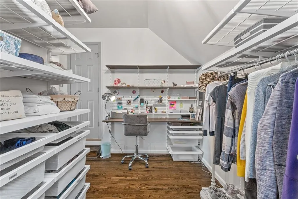 7815 Nesbit Ferry Road, Sandy Springs, Georgia 30350, 5 Bedrooms Bedrooms, ,6 BathroomsBathrooms,Residential,Sold,7815 Nesbit Ferry Road,7030670