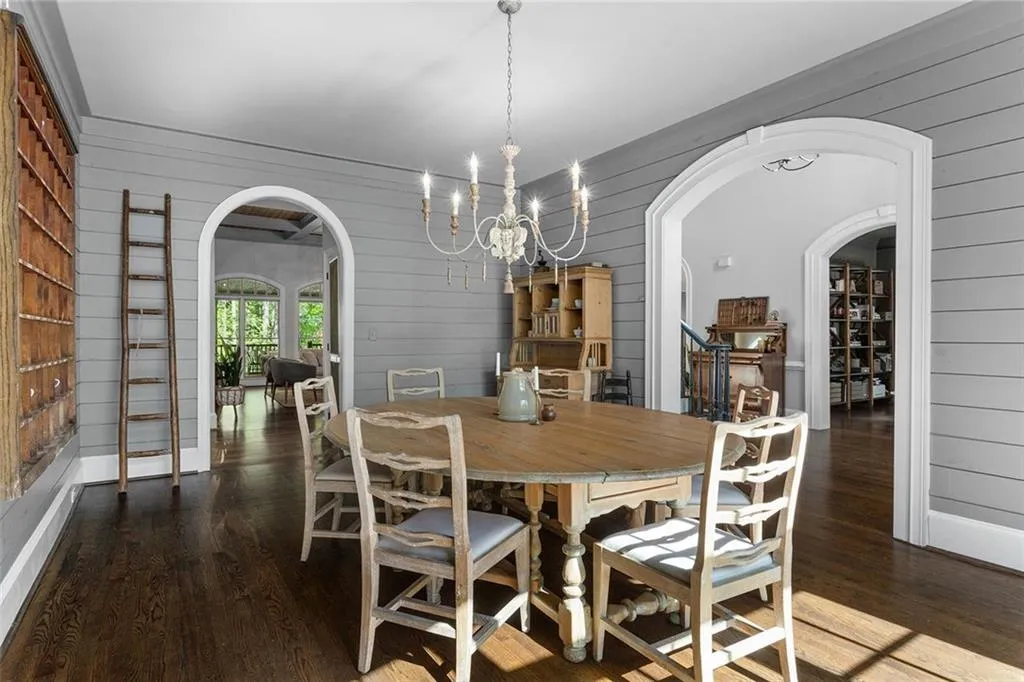 7815 Nesbit Ferry Road, Sandy Springs, Georgia 30350, 5 Bedrooms Bedrooms, ,6 BathroomsBathrooms,Residential,Sold,7815 Nesbit Ferry Road,7030670