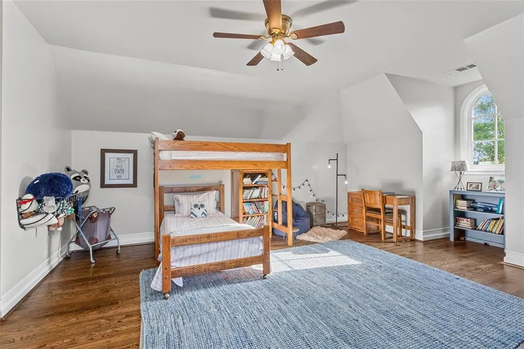 7815 Nesbit Ferry Road, Sandy Springs, Georgia 30350, 5 Bedrooms Bedrooms, ,6 BathroomsBathrooms,Residential,Sold,7815 Nesbit Ferry Road,7030670