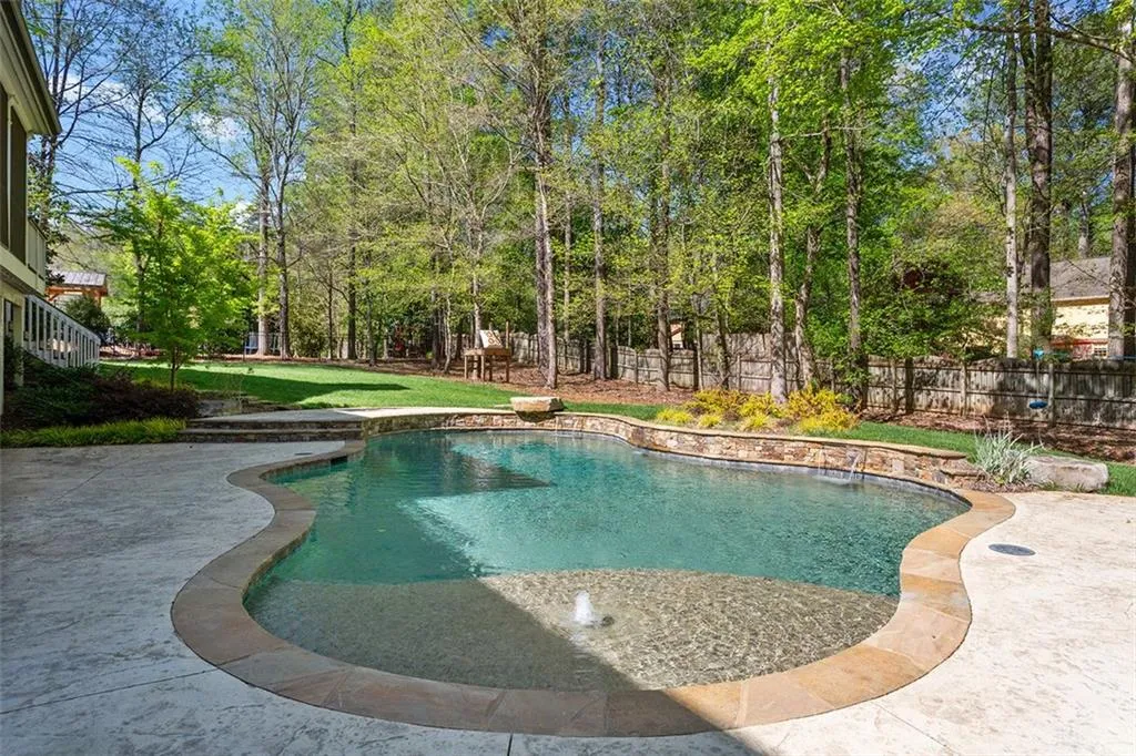 7815 Nesbit Ferry Road, Sandy Springs, Georgia 30350, 5 Bedrooms Bedrooms, ,6 BathroomsBathrooms,Residential,Sold,7815 Nesbit Ferry Road,7030670