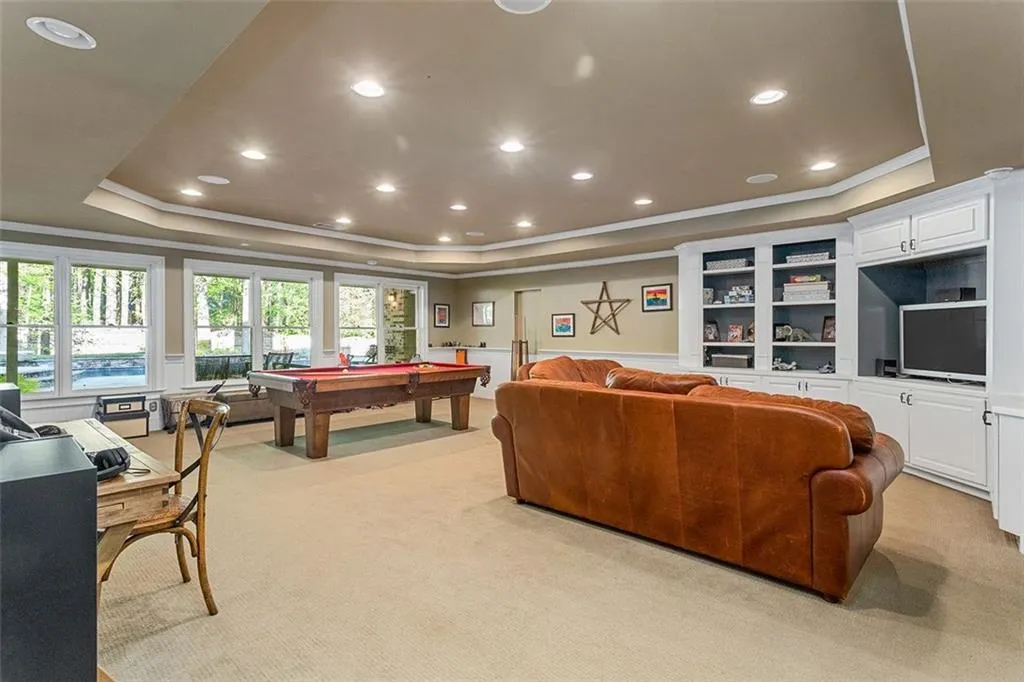 7815 Nesbit Ferry Road, Sandy Springs, Georgia 30350, 5 Bedrooms Bedrooms, ,6 BathroomsBathrooms,Residential,Sold,7815 Nesbit Ferry Road,7030670